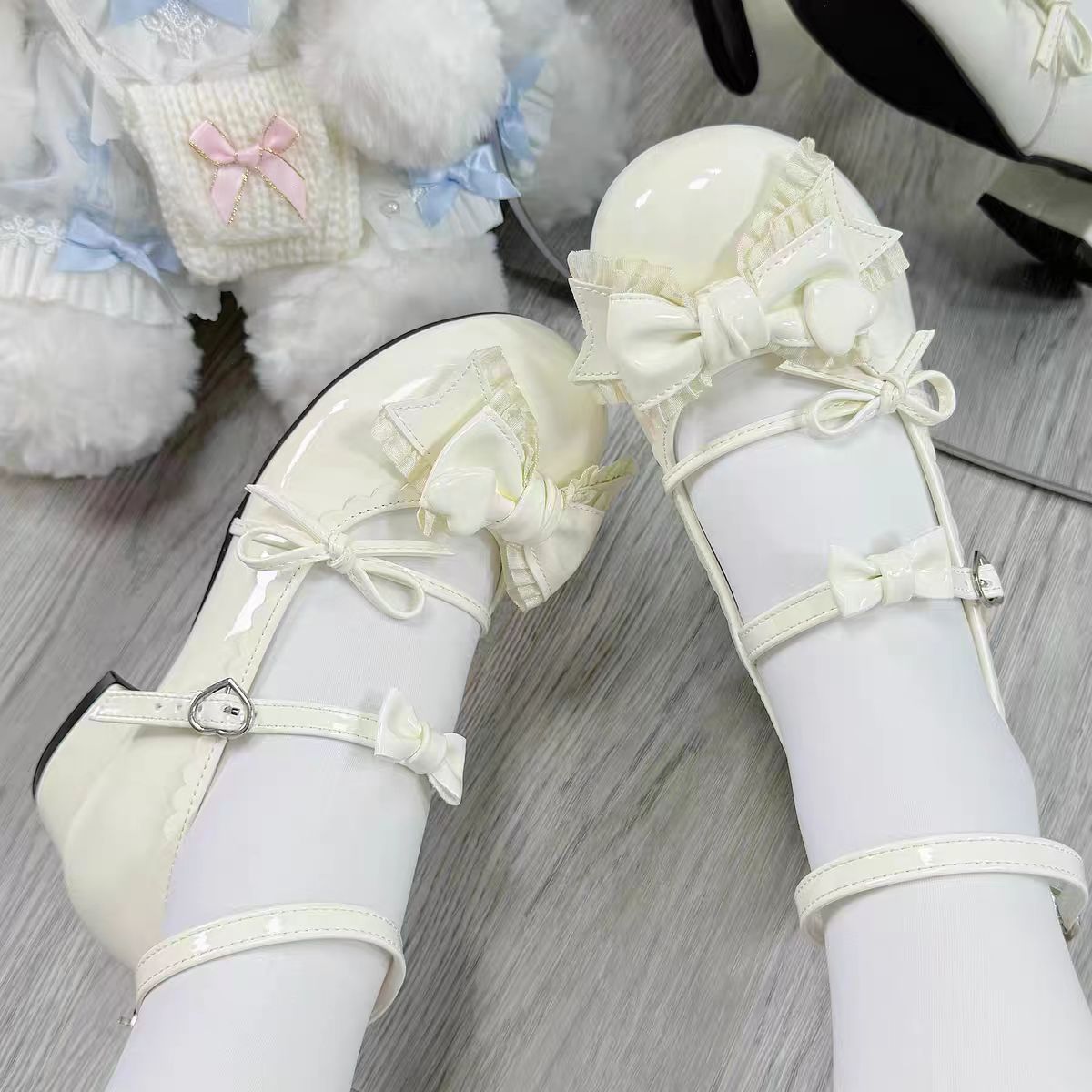 Sweet Lolita Shoes Retro Milk White Glossy Leather Mary Jane with Low Heel Flat Bottom Round Head
