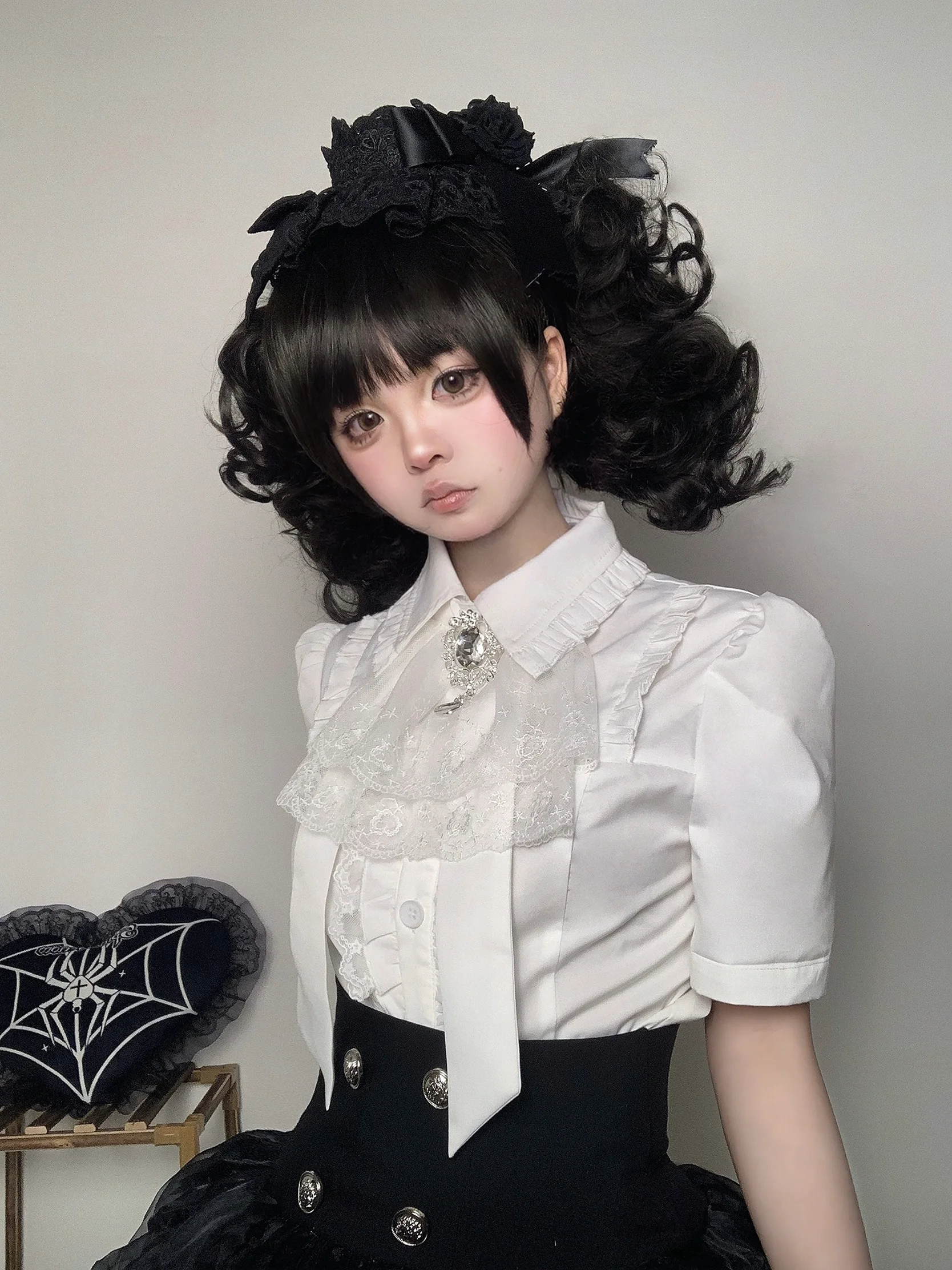 Black and White Elegant Gothic Slim Fit Versatile Inner Short Sleeve Shirt Bubble Sleeve Top Blouse
