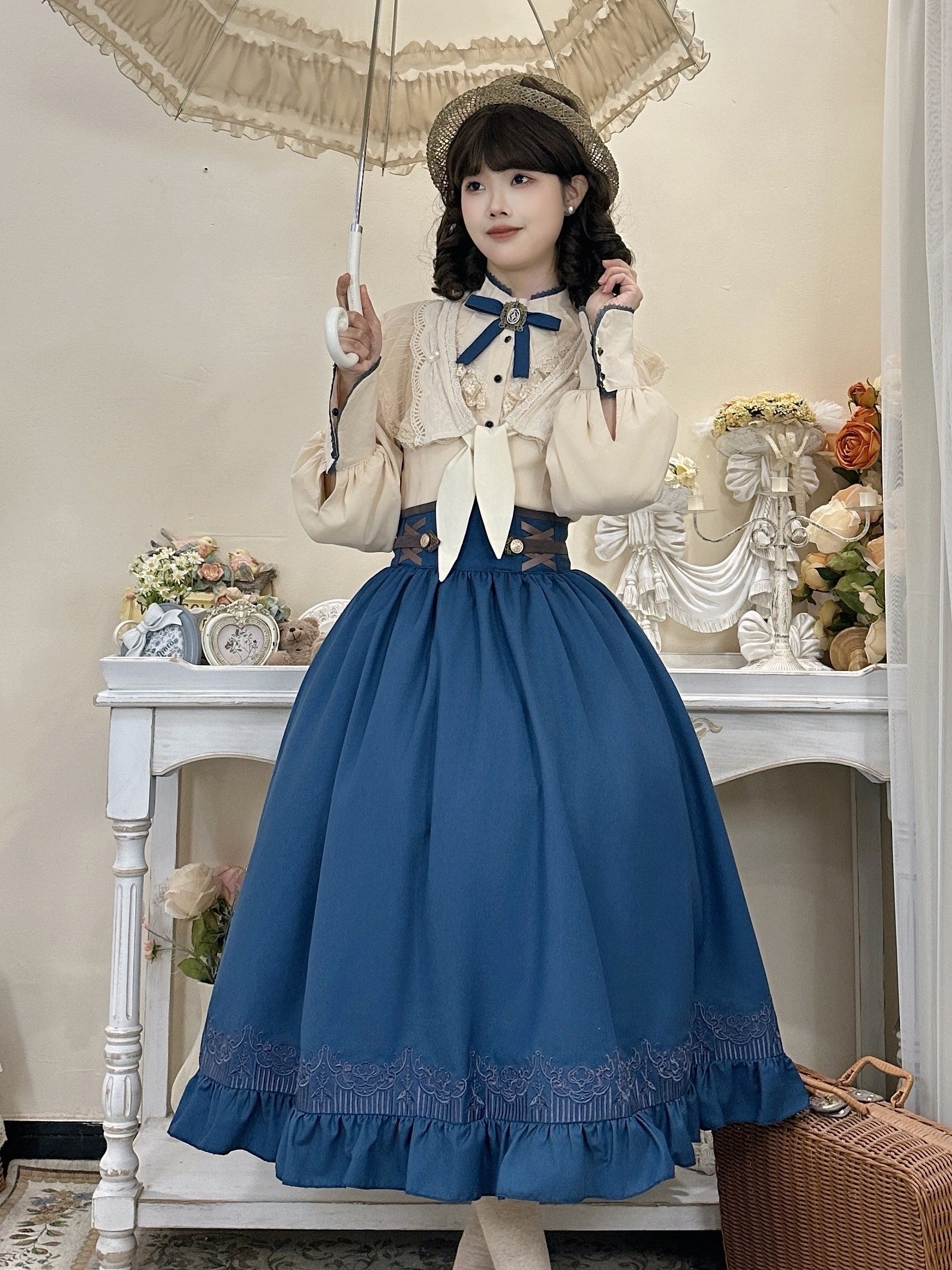 Classic Vintage Lolita Skirt Set Blue Skirt Cream Blouse for Tea Party Fashion Lolita Outfits Blouse Skirt OP Dress