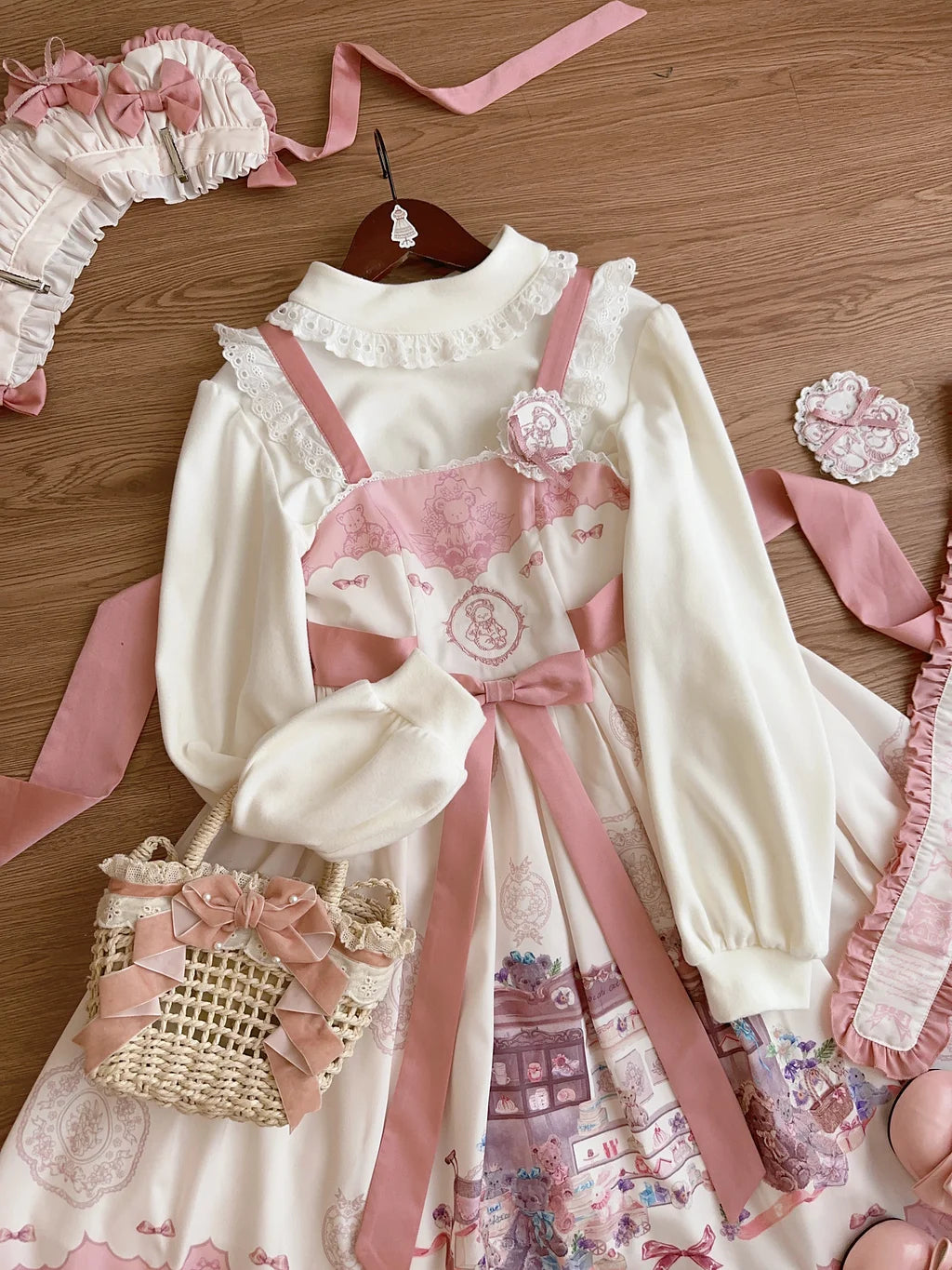 Classic White Interior Female Autumn and Winter Bottom Long Sleeve Lantern Sleeve Lolita Top Blouse
