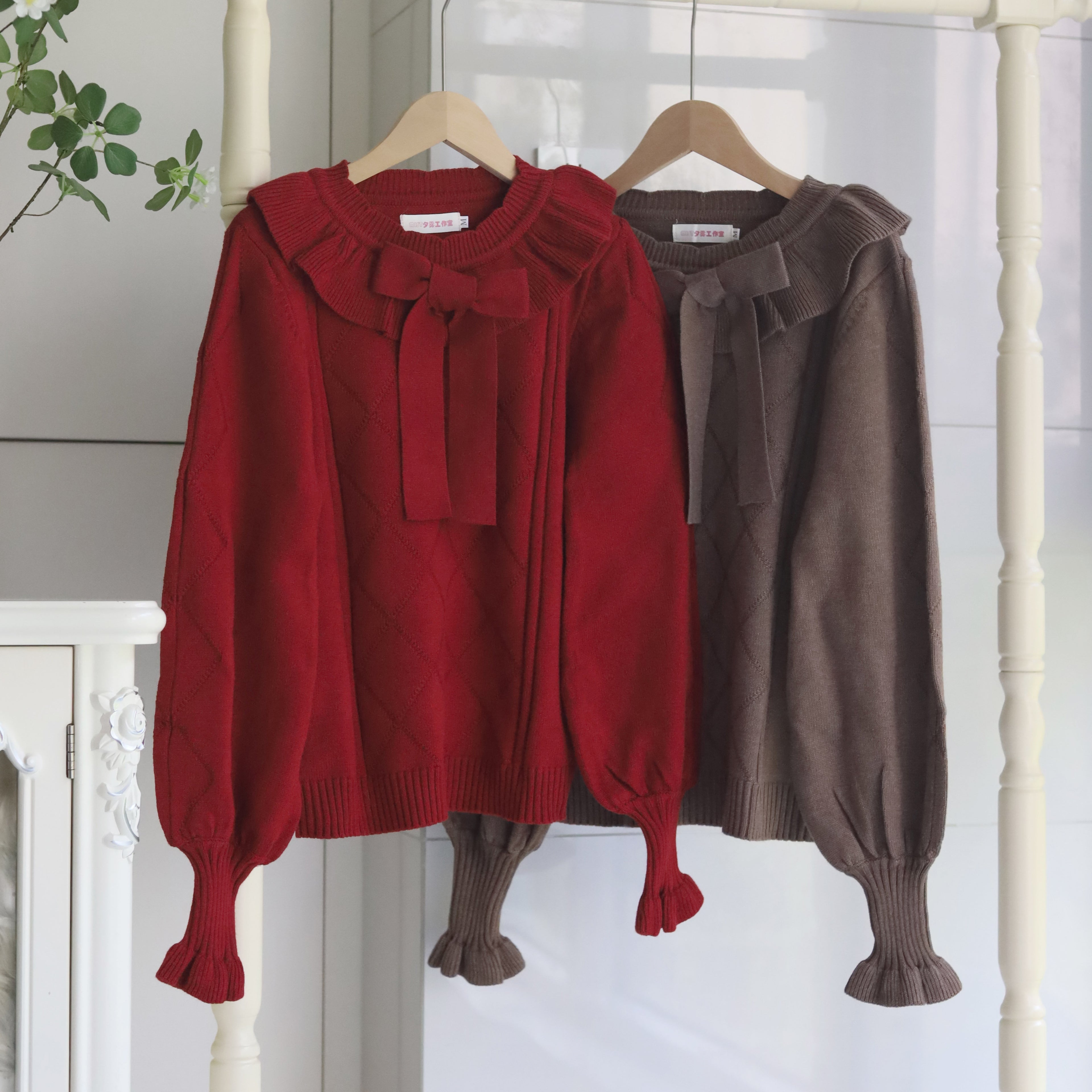 Crew Neck Sweater with Autumn and Winter Base Cute Bubble Sleeve Lolita Sweater Knitted Warm Inner Blouse
