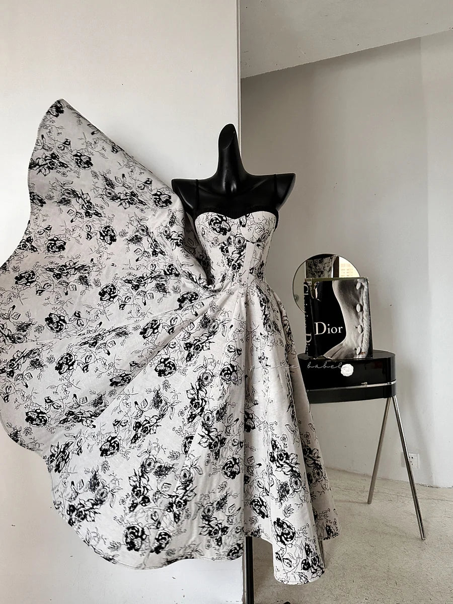 Floral JSK Dress Monochrome Vintage Inspire Sweet Black Classic Lolita Midi Gown for All Seasons Casual