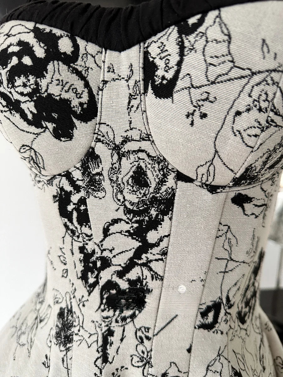Floral JSK Dress Monochrome Vintage Inspire Sweet Black Classic Lolita Midi Gown for All Seasons Casual