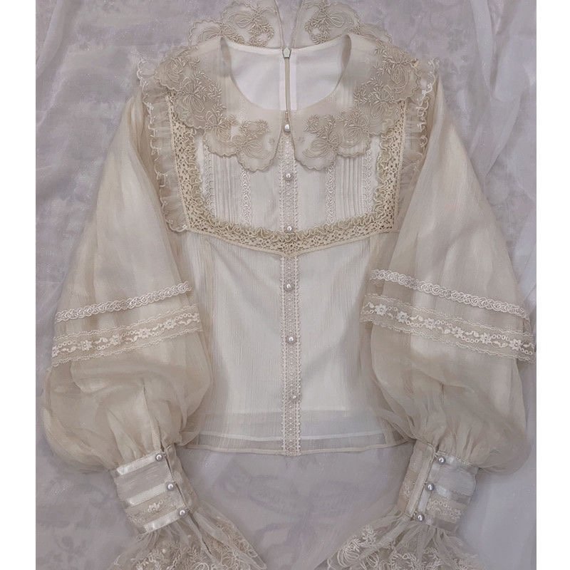 Lolita Blouses Apricot White Gemini Rabbit Matching Lace Inside Spring and Autumn Models