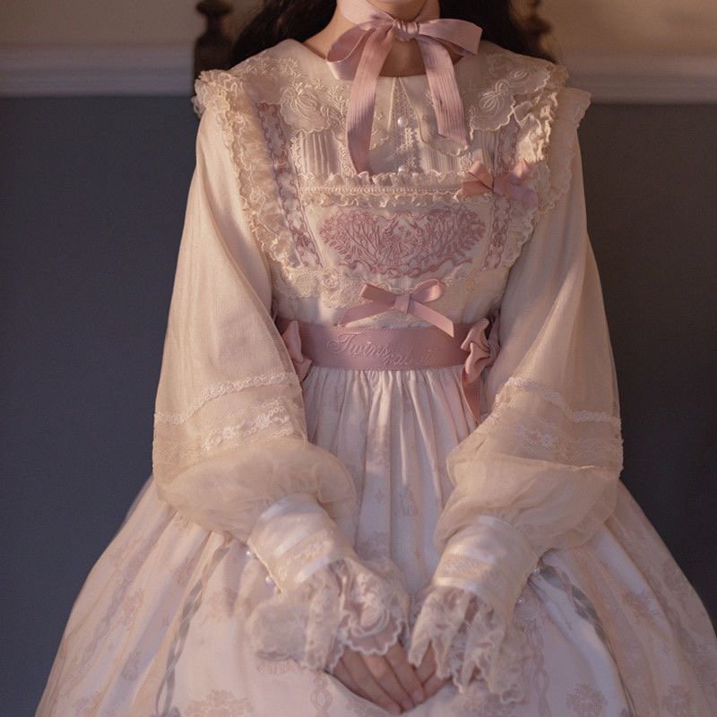 Lolita Blouses Apricot White Gemini Rabbit Matching Lace Inside Spring and Autumn Models