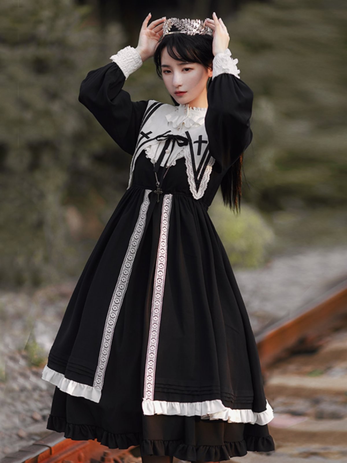 Goth Lolita Classic Style Big Skirt Spring and Autumn Black Lolita Long Sleeve Nun Style OP Gift Fake Collar Lolita Dresses