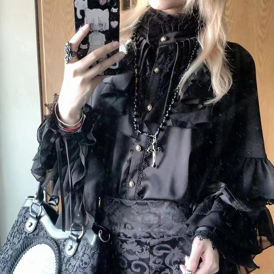 Goth Lolita Dark Gothic Shirt Bat Sleeve Loose Lolita Spring and Autumn Red Black Shirt Blouse