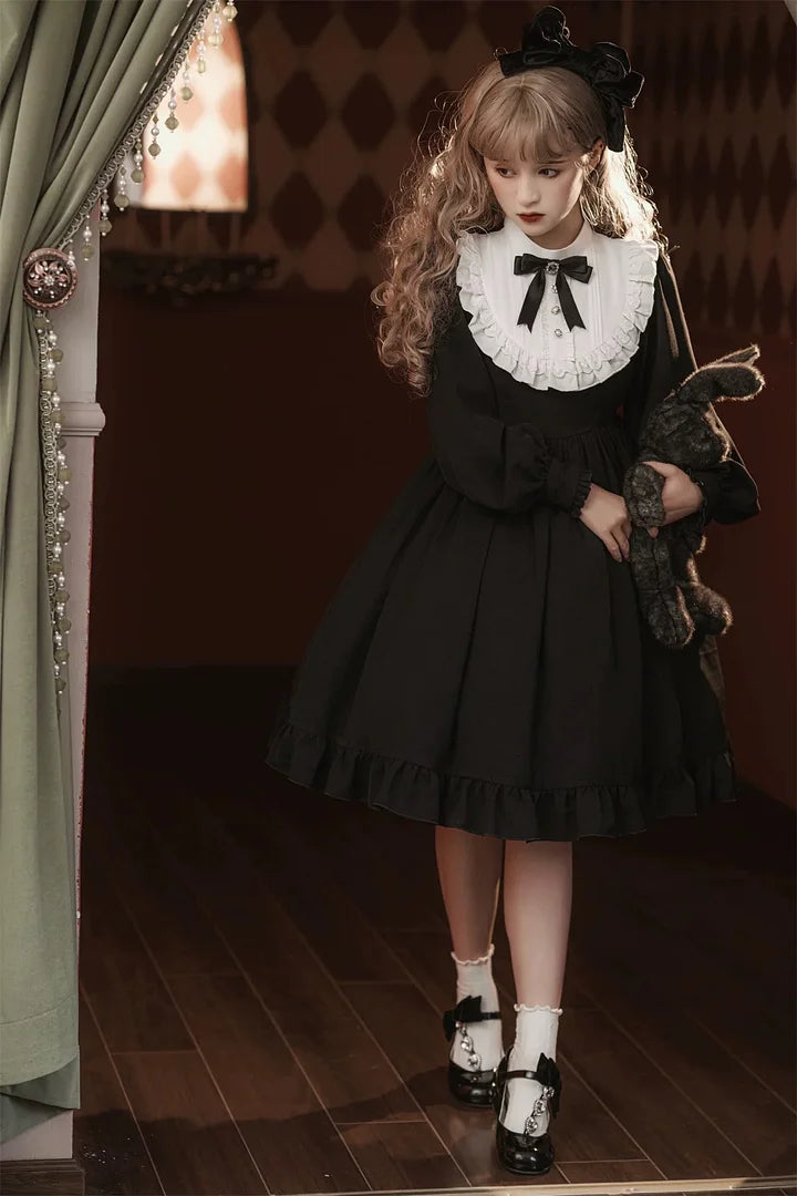 Gothic Black Lolita Dress Classical Elegant Nun Style Long Sleeved Cross Dress in Autumn