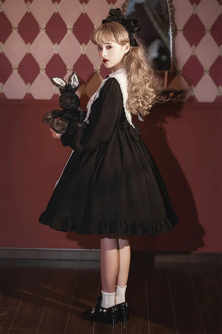Gothic Black Lolita Dress Classical Elegant Nun Style Long Sleeved Cross Dress in Autumn