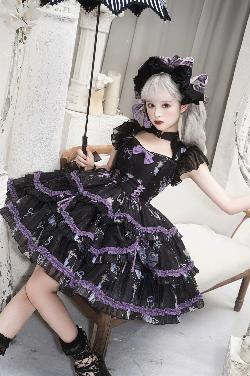 Gothic Lolita Fashion Purple White Ruffle Lace with Bow Cake Dress Princess