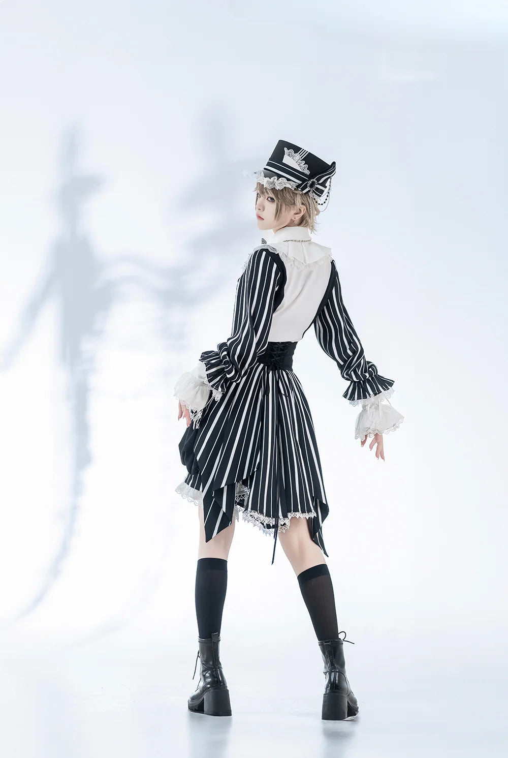 Ouji Fashion Black Cabaret Gothic Ensemble Retro Elegant Lolita Prince Long-sleeved Shirt Shorts