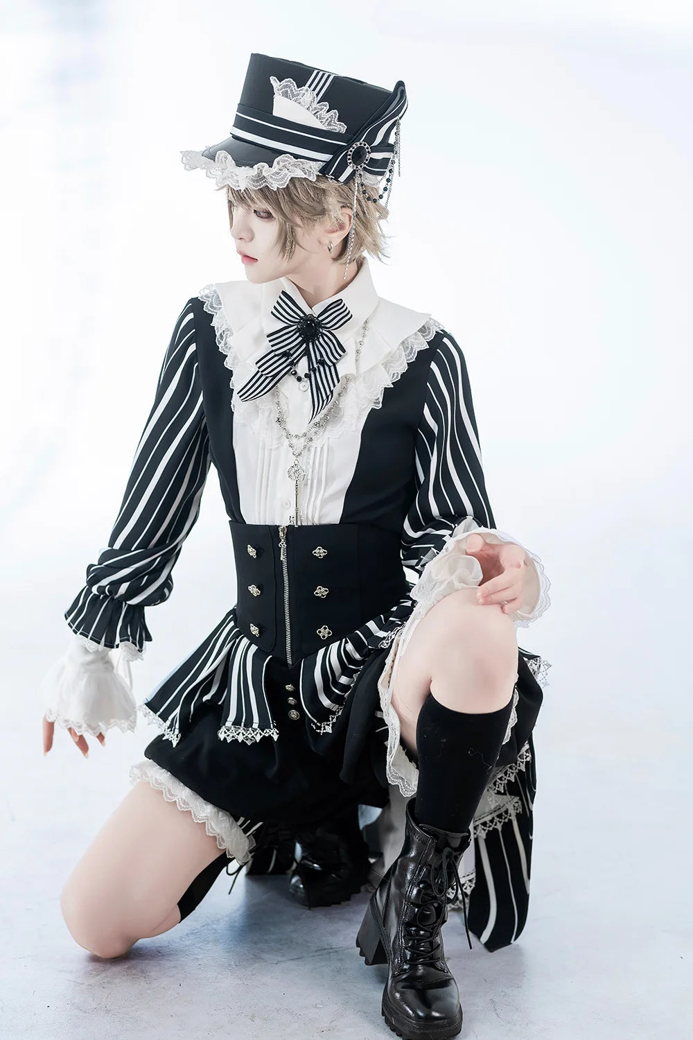 Ouji Fashion Black Cabaret Gothic Ensemble Retro Elegant Lolita Prince Long-sleeved Shirt Shorts