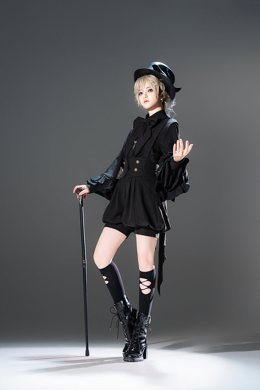 Ouji Fashion Black Dress Short Set with Ruffled Sleeves Bow Accents