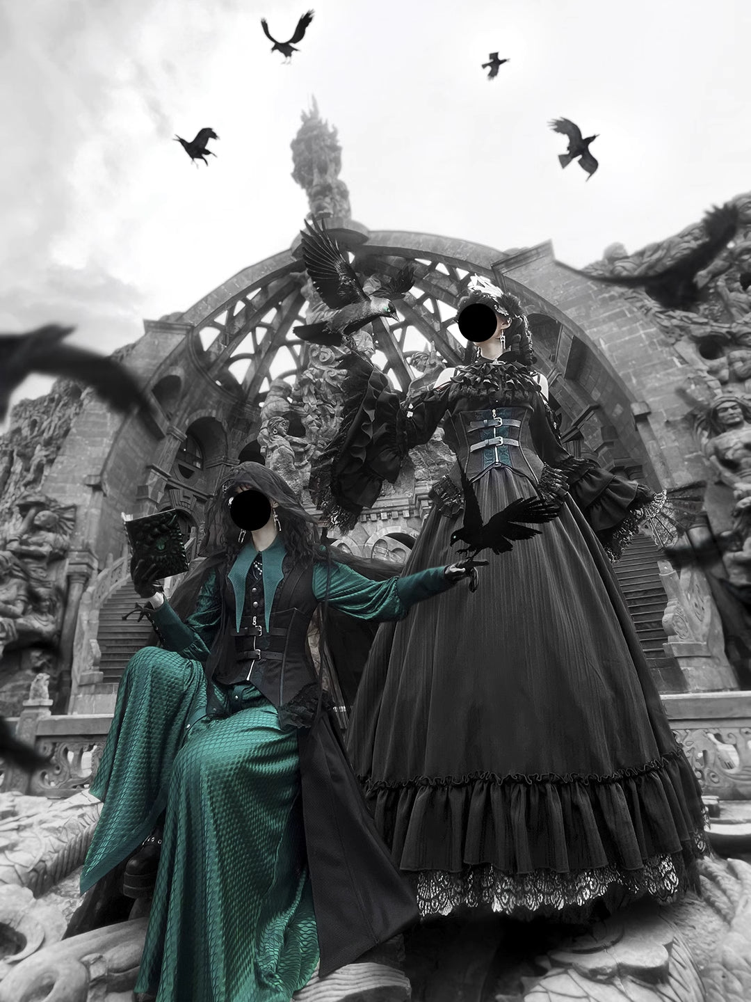 Ouji Fashion Goth Lolita Long Coat Shorts Set Green Black Gothic Lolita Tailored Lace Detailed Ensemble