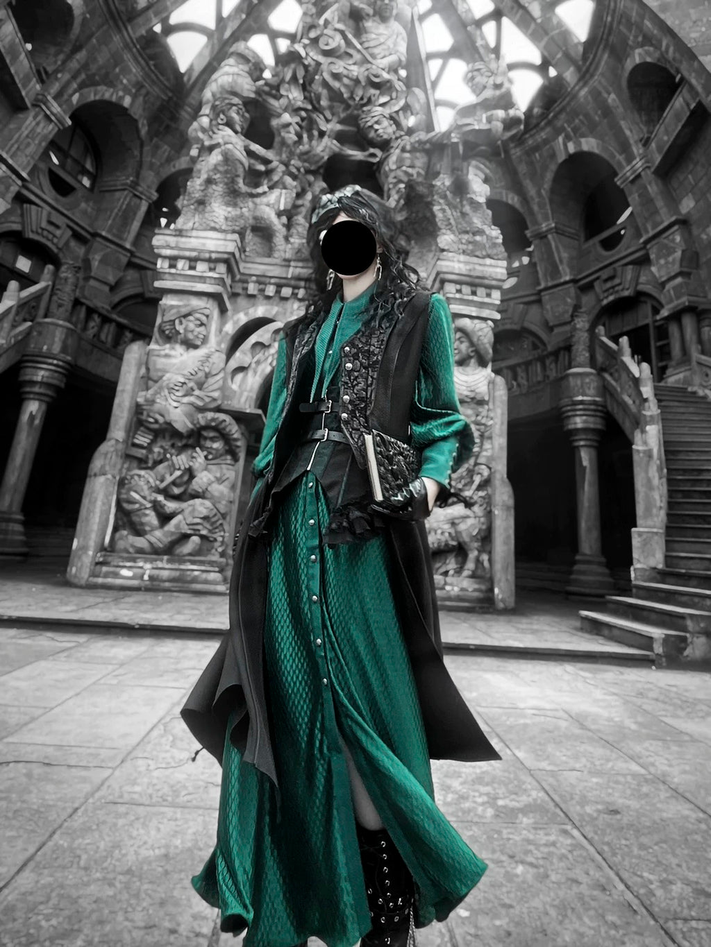 Ouji Fashion Goth Lolita Long Coat Shorts Set Green Black Gothic Lolita Tailored Lace Detailed Ensemble
