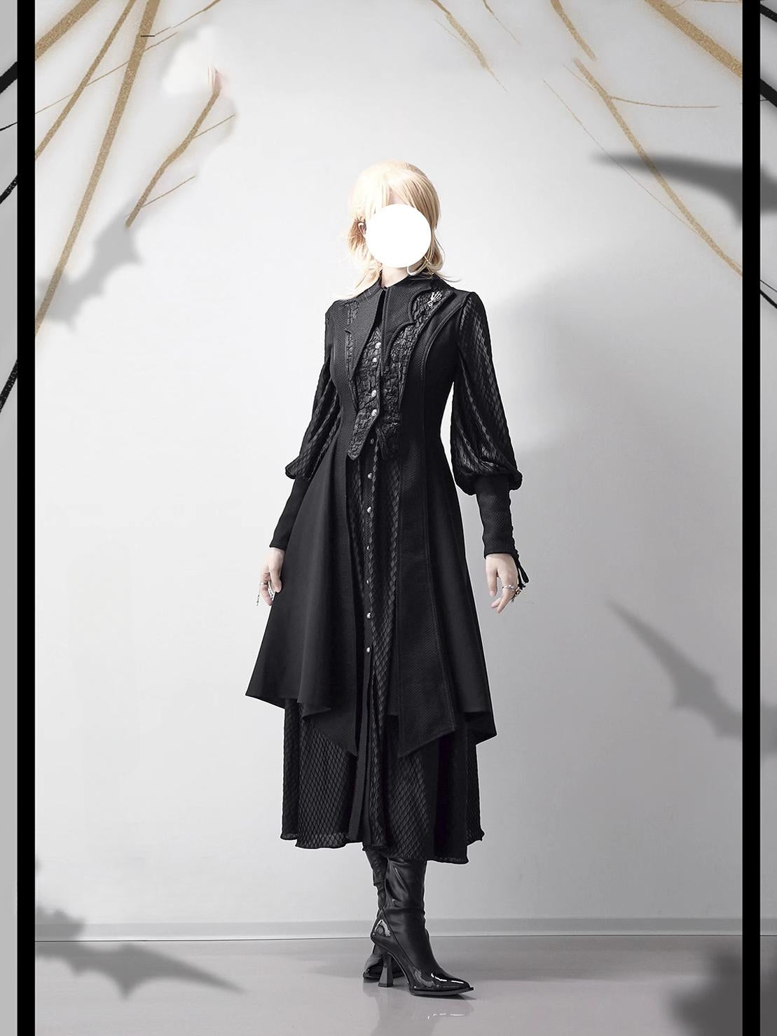 Ouji Fashion Goth Lolita Long Coat Shorts Set Green Black Gothic Lolita Tailored Lace Detailed Ensemble