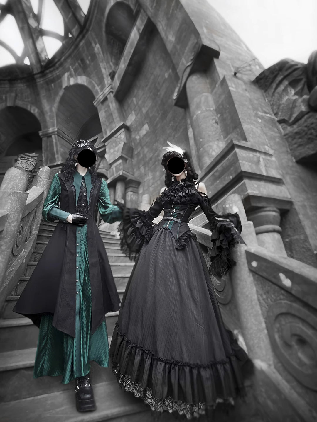 Ouji Fashion Goth Lolita Long Coat Shorts Set Green Black Gothic Lolita Tailored Lace Detailed Ensemble