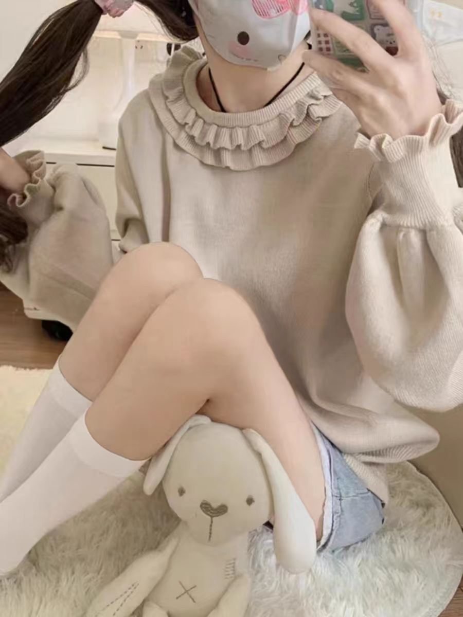 Lolita Blouses White Sweet and Cute Bottoming Shirt Sleeve Inside Doll Collar Long-sleeved
