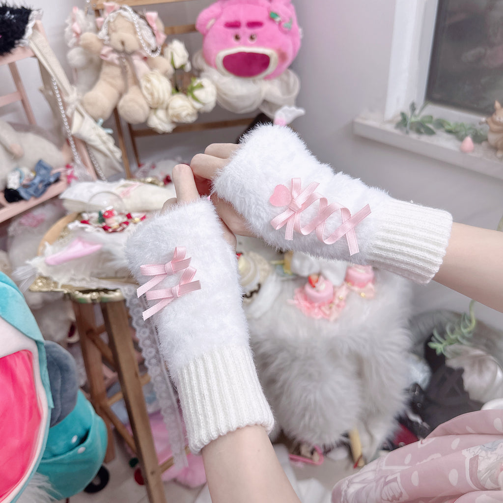 White Lolita Element Autumn Plush Thickened Gloves with Small Accessories