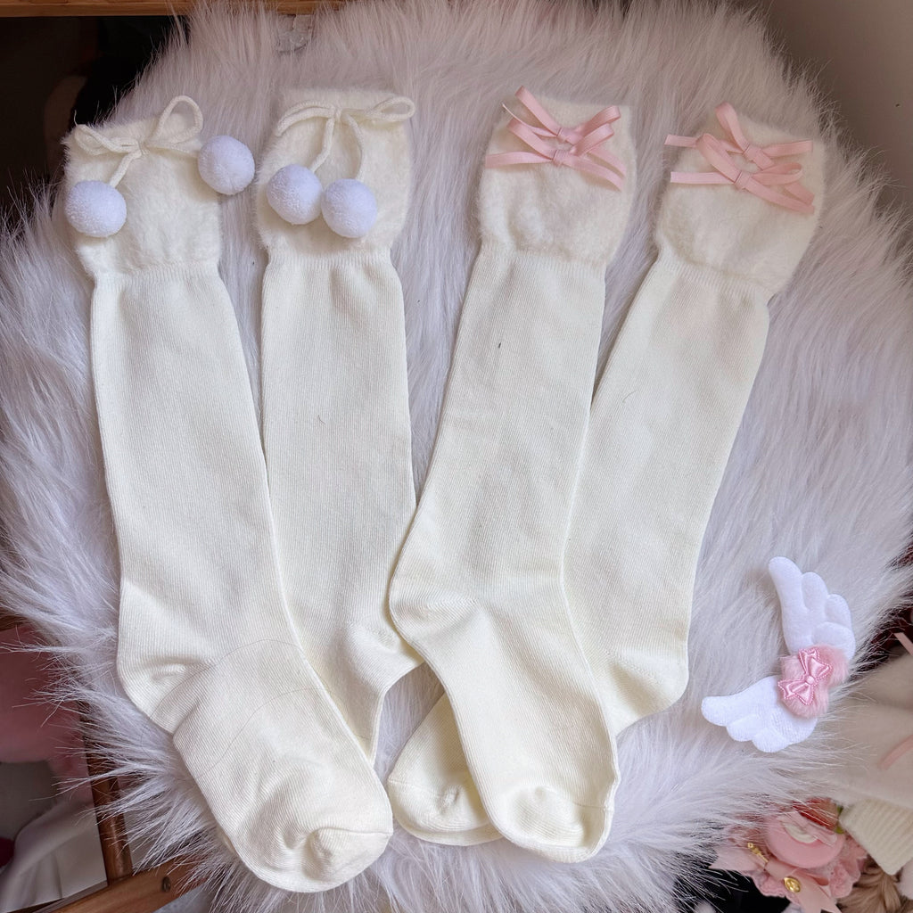 White Lolita Element Autumn Plush Thickened Gloves with Small Accessories