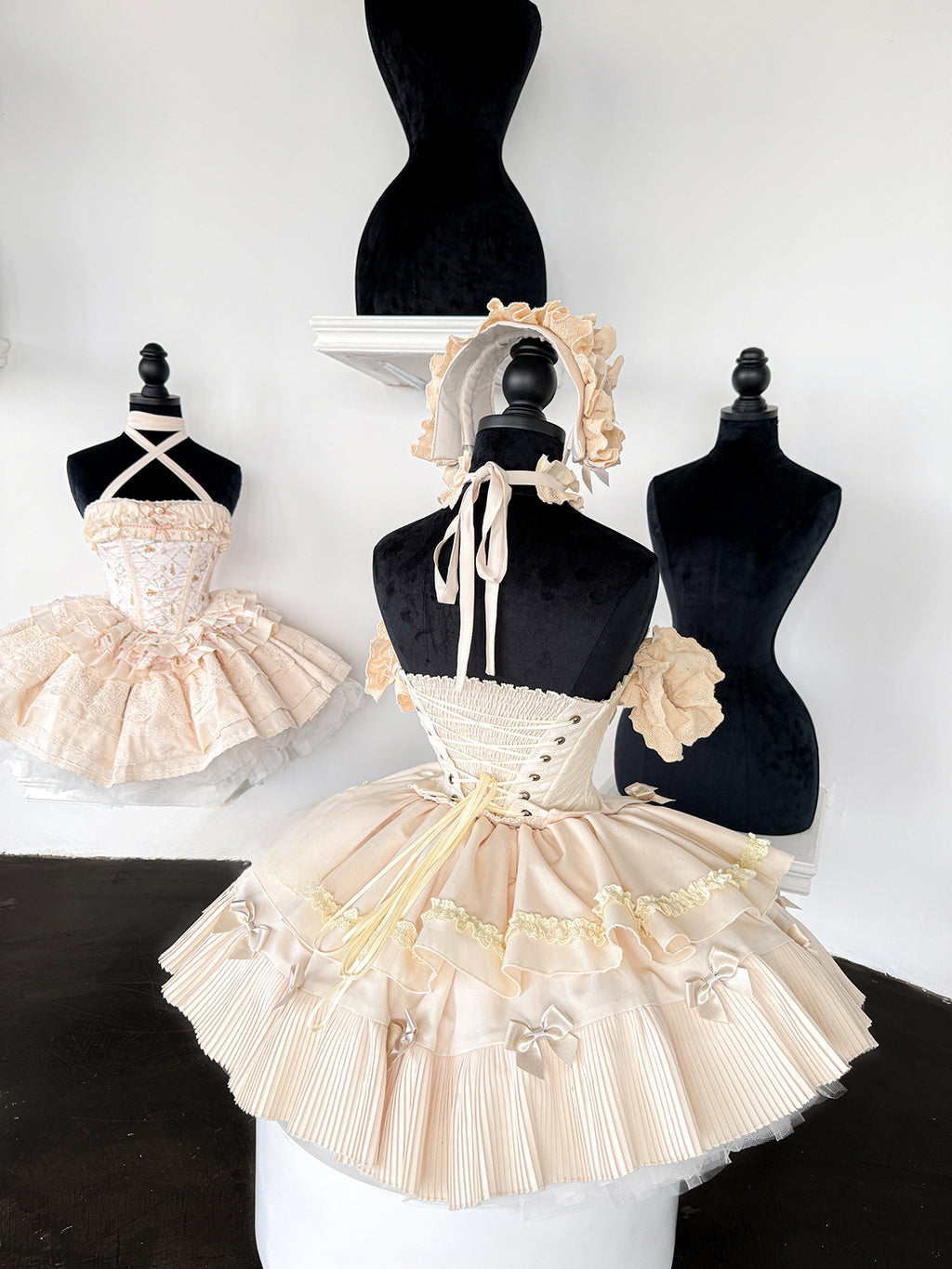 Sweet Lolita Cake Cream Dress Floral Sweet Lolita Corset Dress with Giant Bow Accent